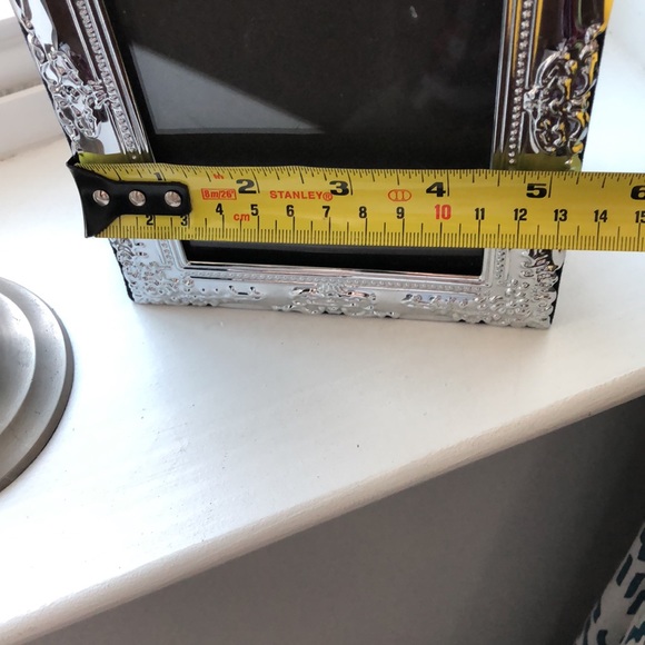 Frame photo album. Black velvet. Holds 70+ 4x6” photos Nice gift Good c… - Picture 7 of 7